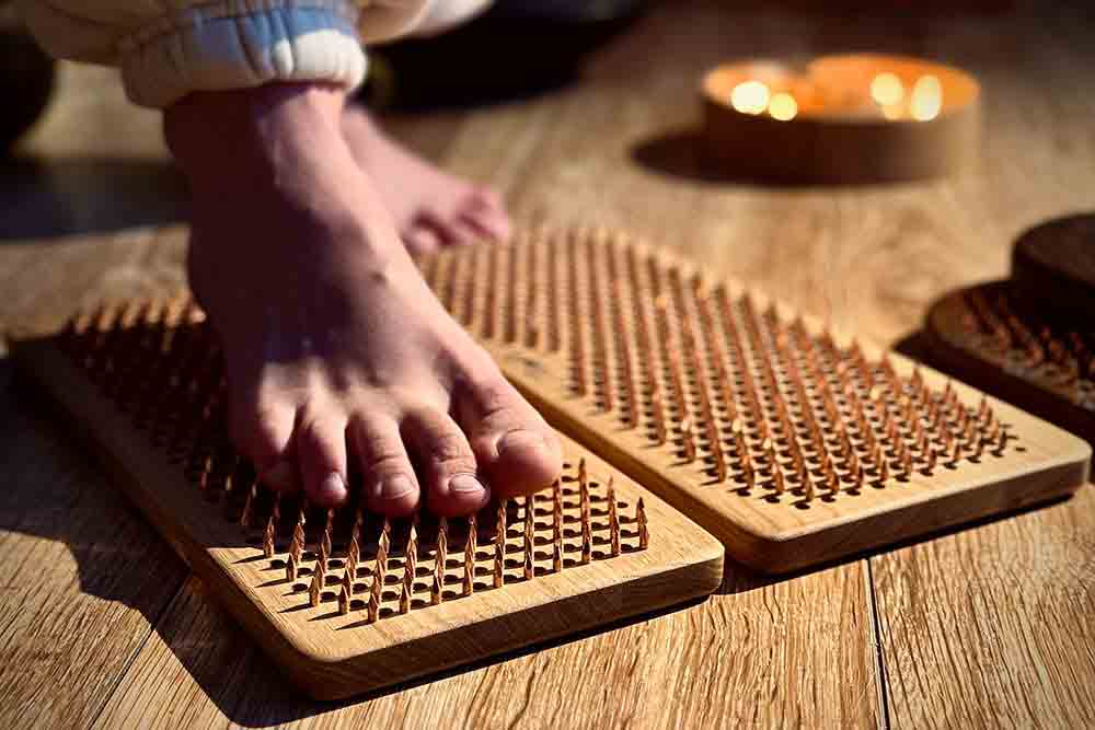foot step on sadhu board nails from oak wood and copper nails